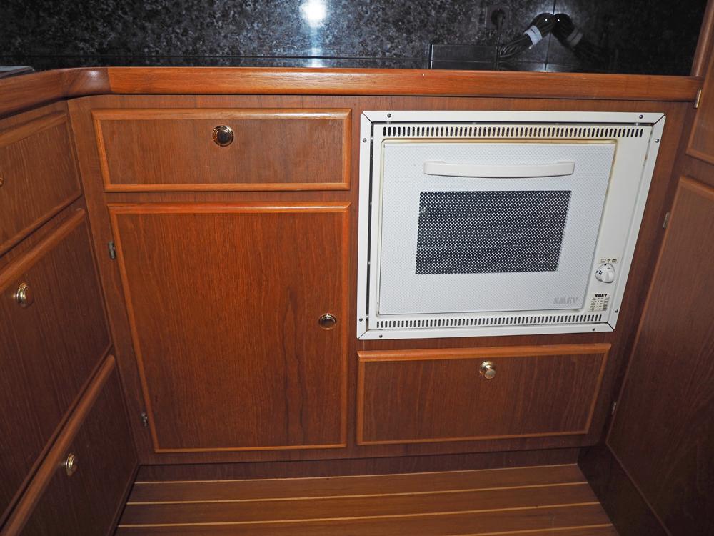 Fore ship, Accommodation